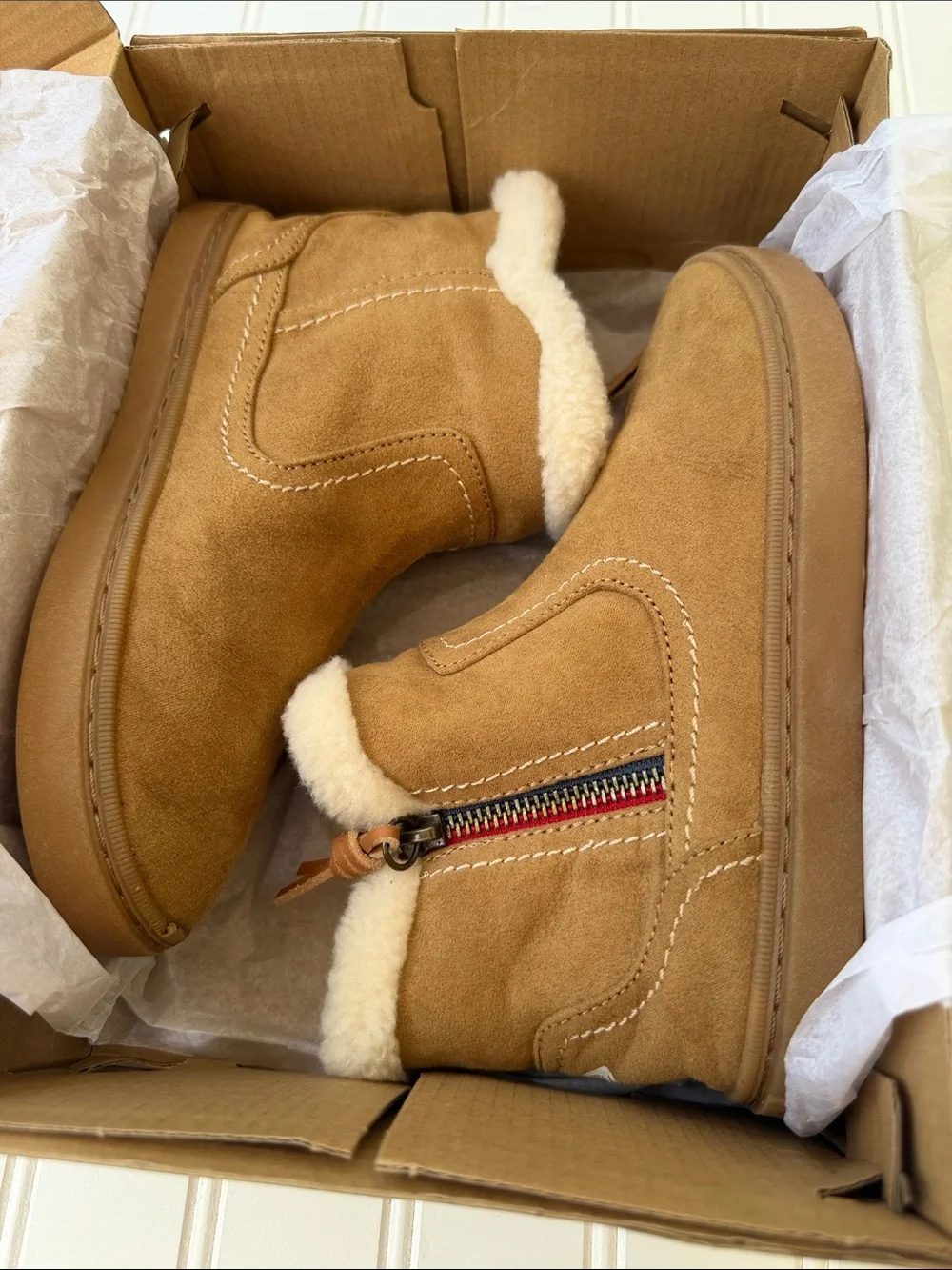Sperry Kids Chestnut Suede Shearling-Lined Zip Boots